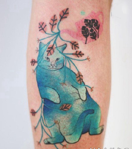 蓝绿色创意的猫主题纹身图片