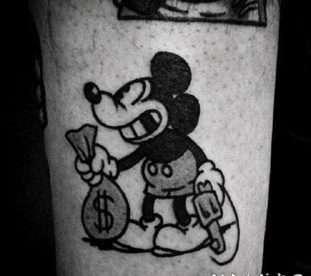 黑灰色的小米老鼠纹身图片