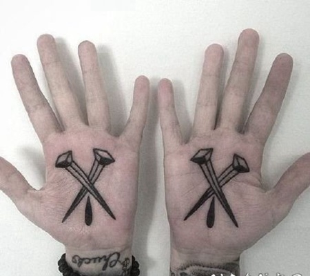 手心纹身 手掌心里的成对纹身图案