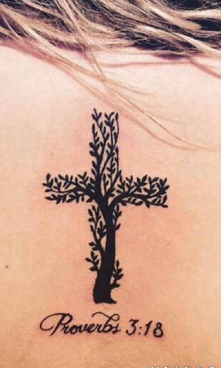 十字架刺青 小清新的黑色调十字架纹身图片