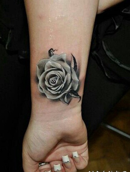 手腕上的好看的纹身作品图片