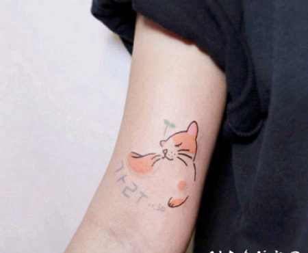 适合夏日的童趣小纹身图片