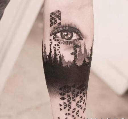 几何+抽象写实的眼睛纹身作品