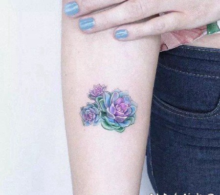 写实又治愈的的女生小清新画风纹身图片