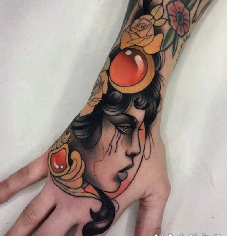 别有风情的new school纹身图片