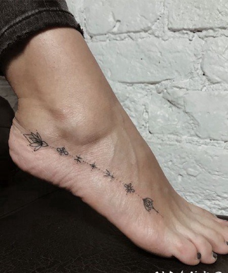 脚背纹身 1脚背部的小清新纹身图片
