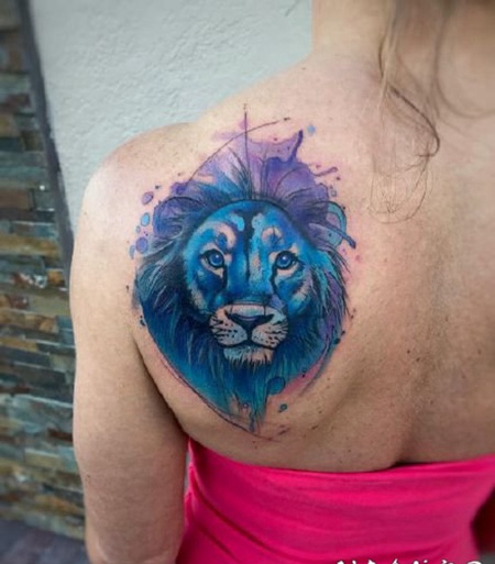 艳丽的水彩女生纹身图案欣赏