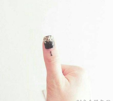 金泰妍纹身 韩国明星金泰妍身上的全部纹身图案