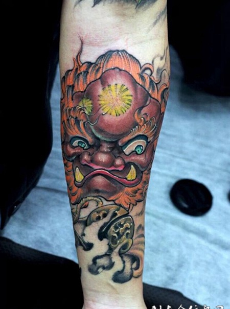 瑞兽送福，手臂唐狮子彩绘纹身图案