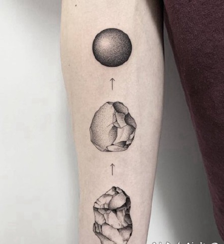 很有创意的黑灰小纹身作品图片
