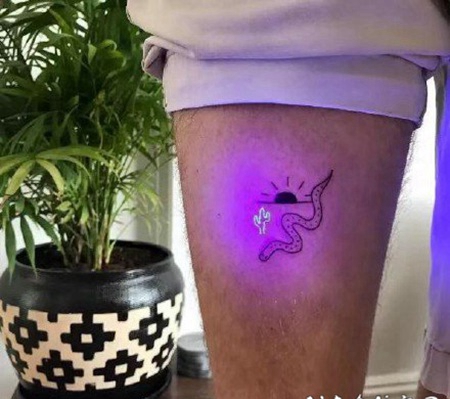 纹身夜光图片 荧光纹身的效果图片赏析
