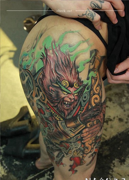 金箍一棒震天啸，大腿霸气斗战胜佛彩绘纹身