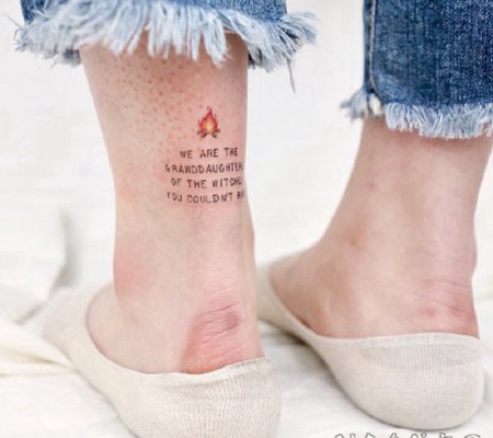 女生小清新感的脚踝彩色纹身图案