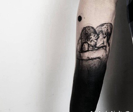 独一无二的创意黑灰设计纹身图片