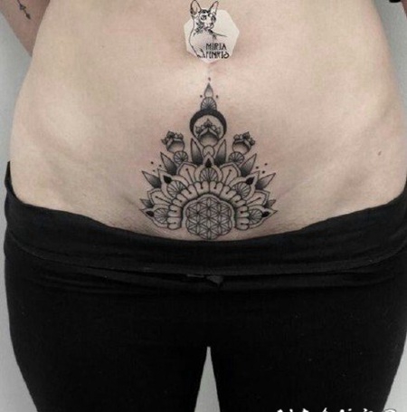 孕妇遮盖妊娠纹的1女士腰部腹部纹身作品图案