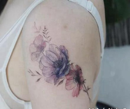 2适合女生的小清新素花花卉​​​纹身图案