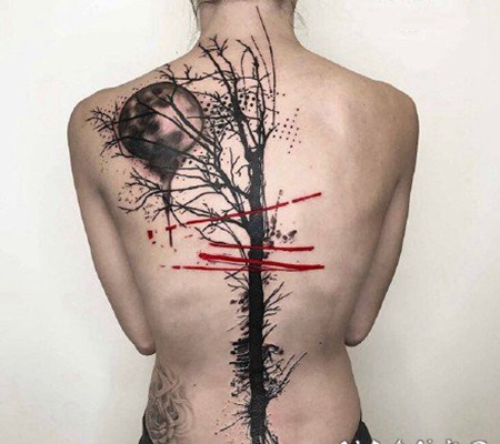 黑灰+红色的创意纹身设计图片