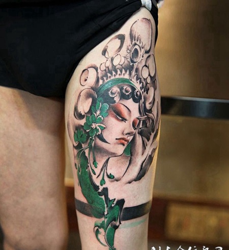 人生如戏，大腿个性花旦彩绘纹身