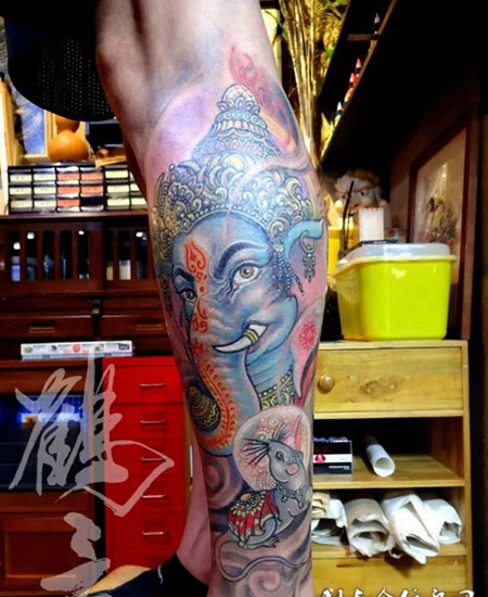 神之普度，小腿迦尼萨象神彩绘纹身