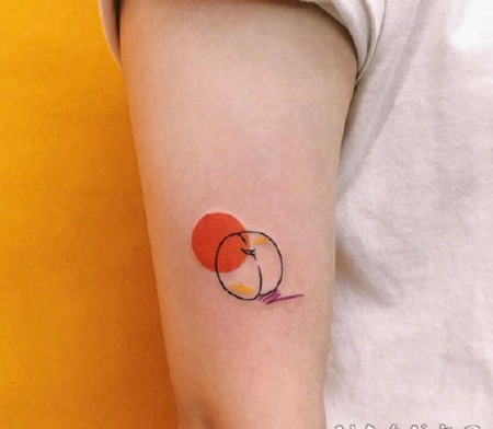 水果小纹身 可爱的极简小水果的纹身图片