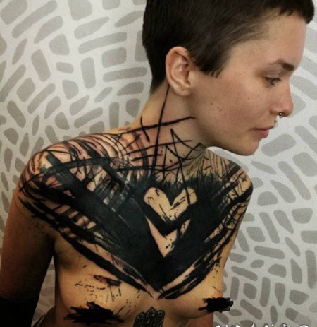 死黑纹身 深黑色的纹身作品图片欣赏