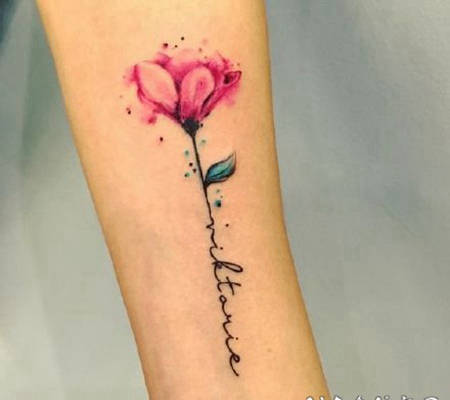 花朵英文纹身 好看的英文字母和水彩花朵搭配的纹身图案