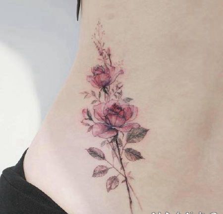 女生花朵纹身 彩色的适合女孩子的花卉纹身图片