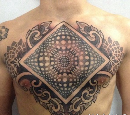 大面积的黑色几何纹身图片