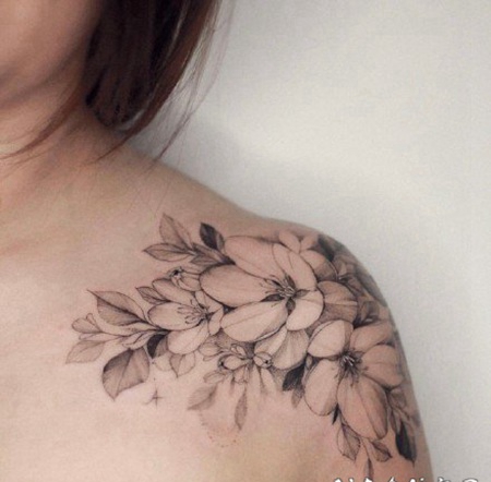 素花纹身 适合女生的素花纹身图片欣赏