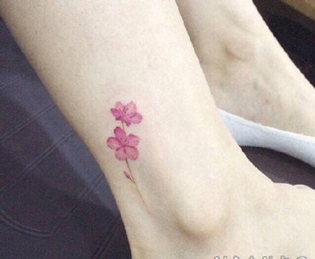 纹身脚腕小图 漂亮的脚腕处超小清新的纹身图片