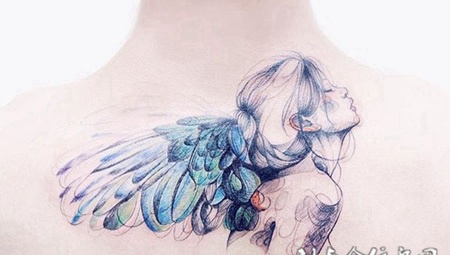 挥着翅膀的女孩，后背少女水彩纹身
