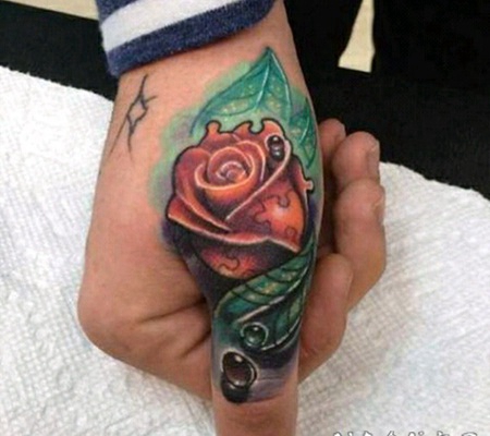 玫瑰纹身图案 漂亮的纹身花朵的玫瑰纹身图案