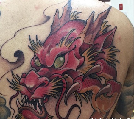 龙纹身图案 彩绘或黑灰的龙纹身图案