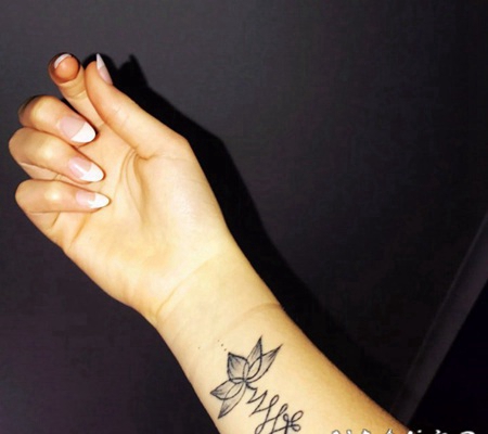 莲花纹身图案 圣洁且多姿的莲花纹身图案