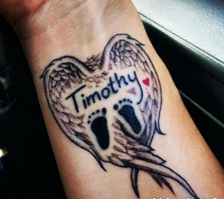 天使翅膀纹身图案 带翅膀的天使黑灰纹身图案