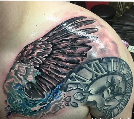 带翅膀的纹身 漂亮的带翅膀的主题纹身图案