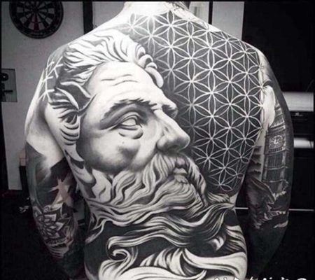 满背纹身图案 不同图案不同风格的满背纹身图案