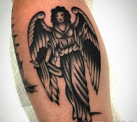 天使翅膀纹身图案 黑灰色调带翅膀的天使纹身图案