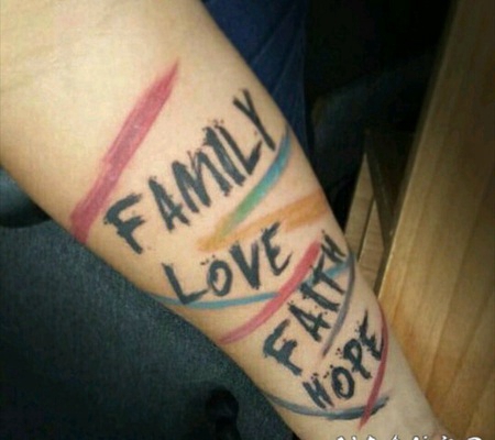 英语字母纹身图 黑笔画纹身字母花体英文纹身图案