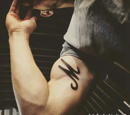 花体英文纹身图案 漂亮精致的纹身字母的花体英文图案