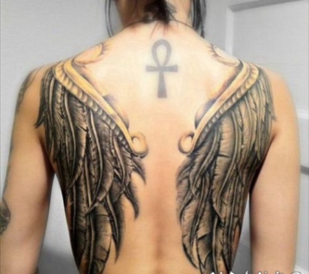 纹身翅膀图案 各种风格的羽毛翅膀纹身图案