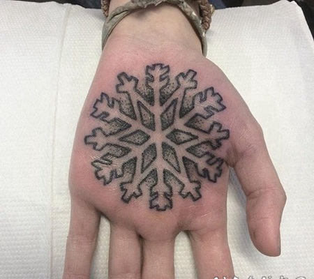 纹身雪花 晶莹剔透的雪花纹身图案