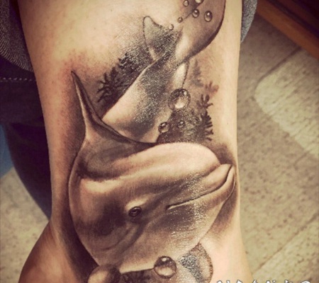 纹身海豚 灵动而又可爱的海豚纹身图案