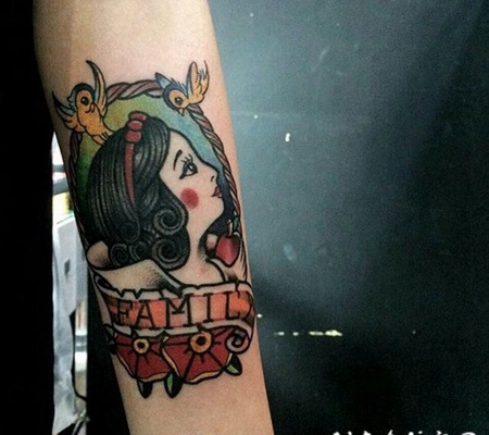 白雪公主纹身 卡通美丽动人的白雪公主纹身图案