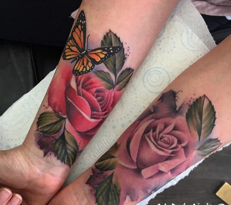 纹身小蝴蝶图案 轻捷飘逸的小蝴蝶纹身图案