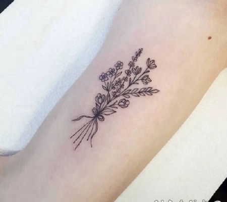 适合小臂的超简约可爱小纹身图1