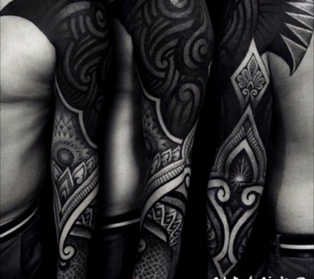 纹身黑色 部落气息浓厚的黑色图腾纹身图案