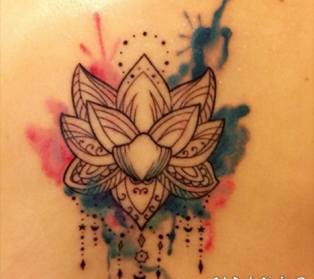 纹身莲花 冰清玉洁的莲花纹身图案