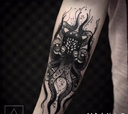 不同风格的章鱼纹身图片