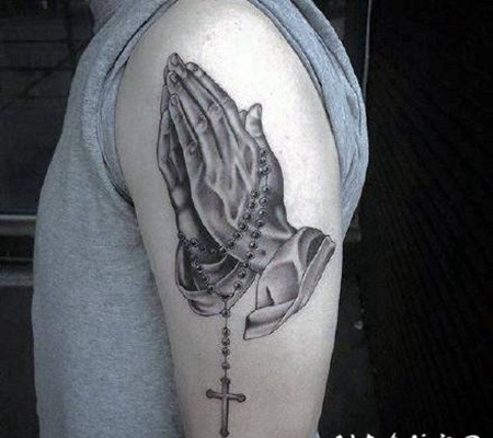 祈祷之手主题的纹身图片欣赏